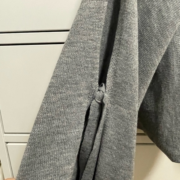 ESSUE Gray Long Sleeve Knit Sweater - Picture 6 of 6